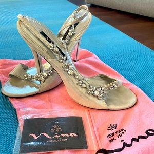 Nina crystal silver heels size 9 -rare like new